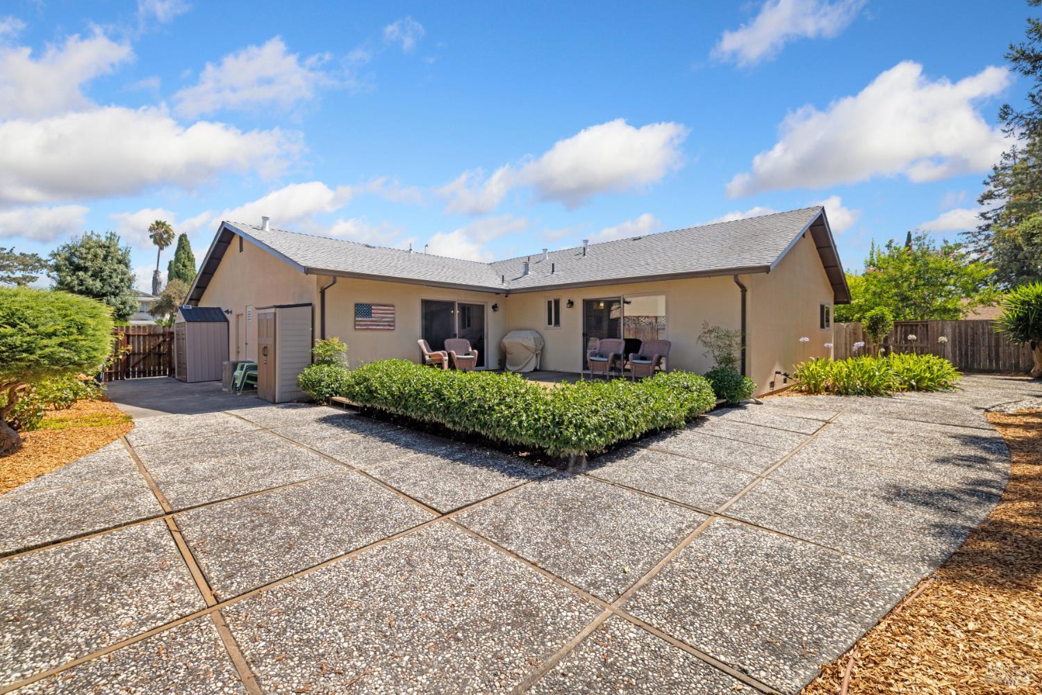 Petaluma, California, 94954, United States, 4 Bedrooms Bedrooms, ,2 BathroomsBathrooms,Residential,For Sale,1921484