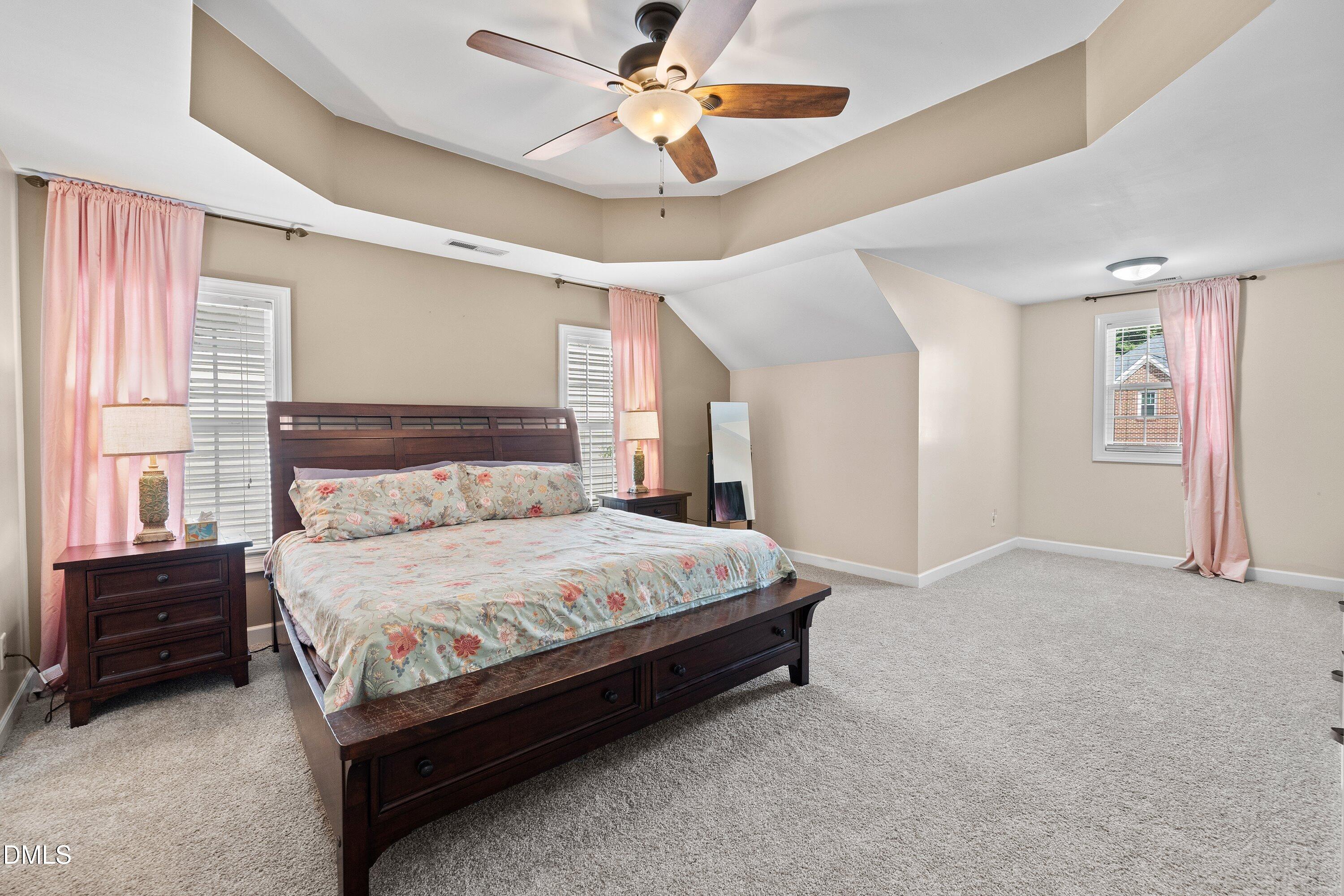 Apex, North Carolina, 27502, United States, 5 Bedrooms Bedrooms, ,4 BathroomsBathrooms,Residential,For Sale,1947083