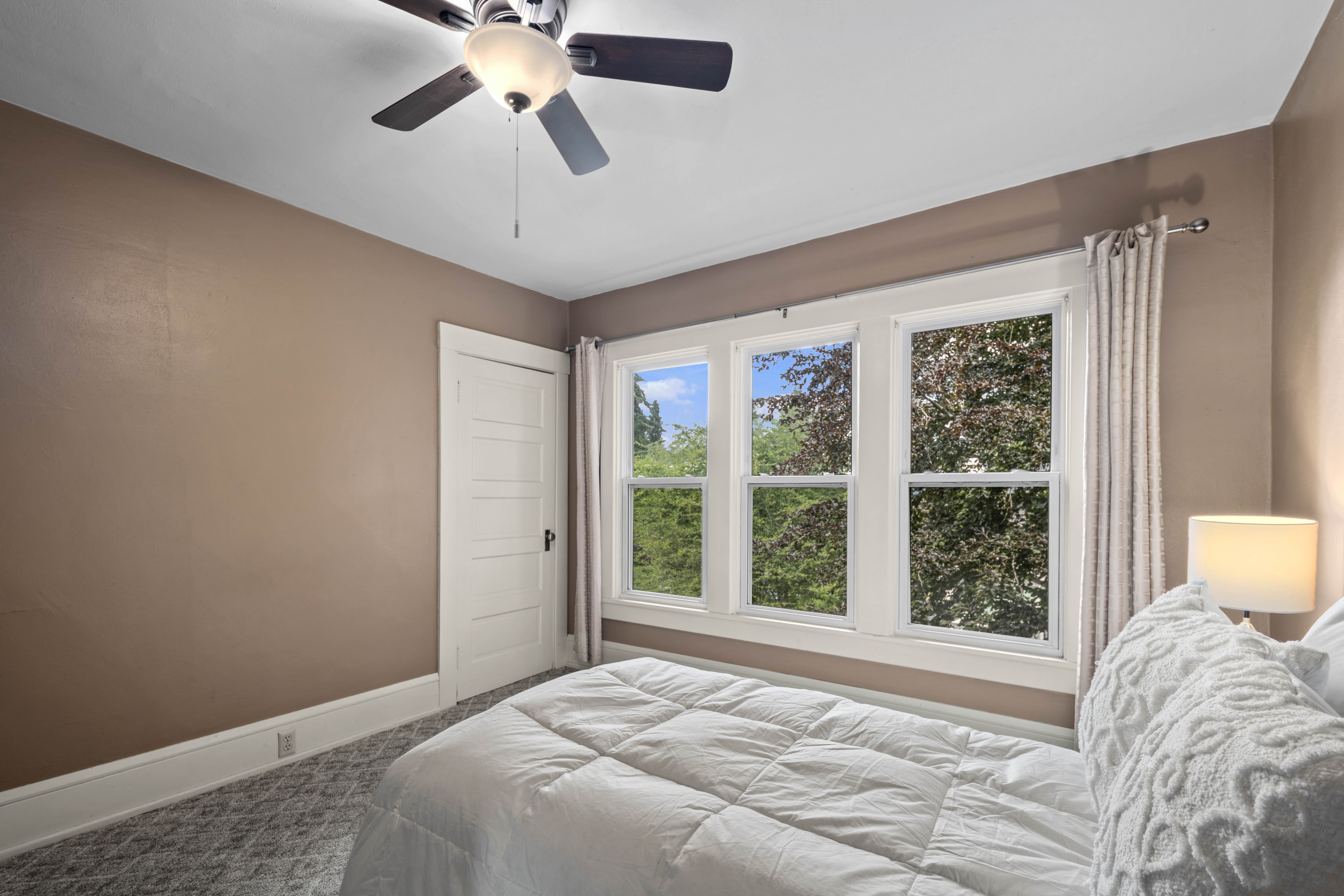  732 S. Summit Ave, Bremerton, WA 98312 - 物件實景