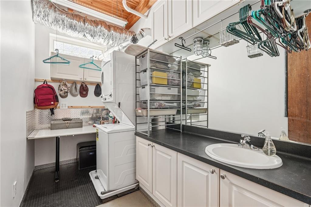 Atlanta, Georgia, 30313, United States, 2 Bedrooms Bedrooms, ,3 BathroomsBathrooms,Residential,For Sale,1978100