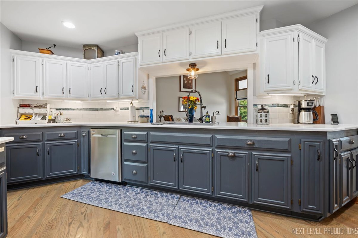 Leland, Illinois, 60531, United States, 3 Bedrooms Bedrooms, ,3 BathroomsBathrooms,Residential,For Sale,1980976