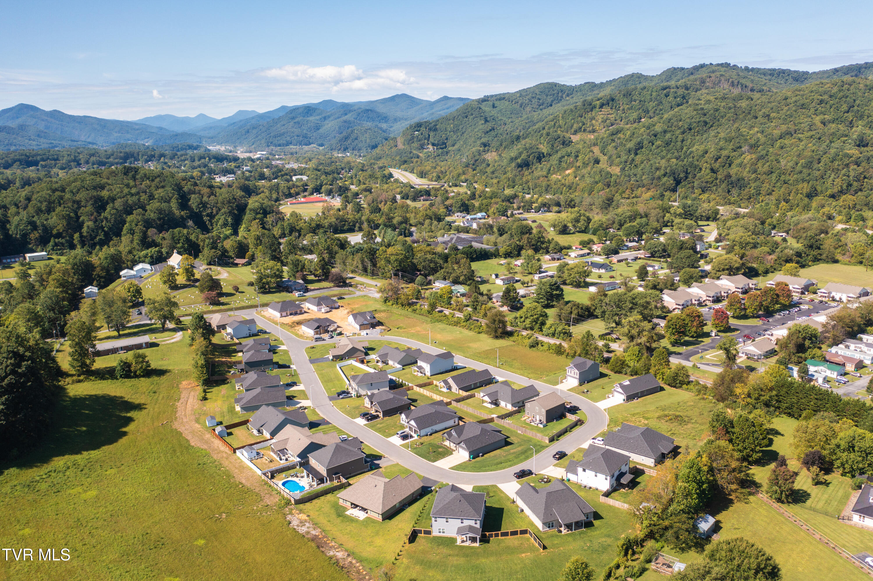 Erwin, Tennessee, 37650, United States, 4 Bedrooms Bedrooms, ,3 BathroomsBathrooms,Residential,For Sale,1944978
