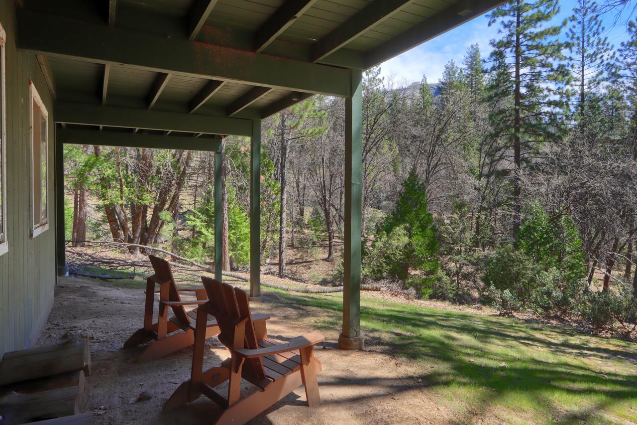 Yosemite, California, 95389, United States, 5 Bedrooms Bedrooms, ,4 BathroomsBathrooms,Residential,For Sale,2048159