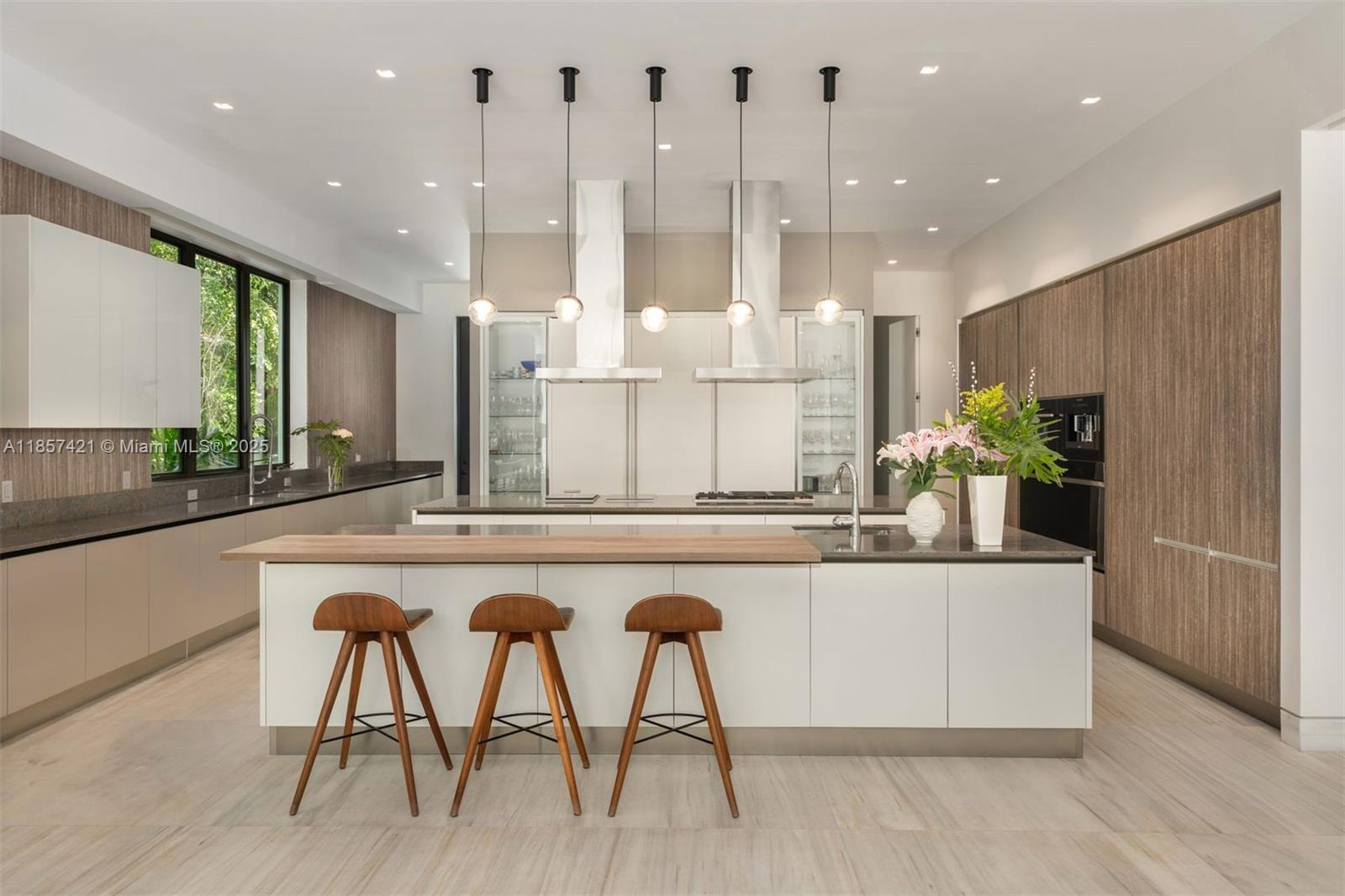 Coral Gables, Florida, 33156, United States, 8 Bedrooms Bedrooms, ,11 BathroomsBathrooms,Residential,For Sale,1938672