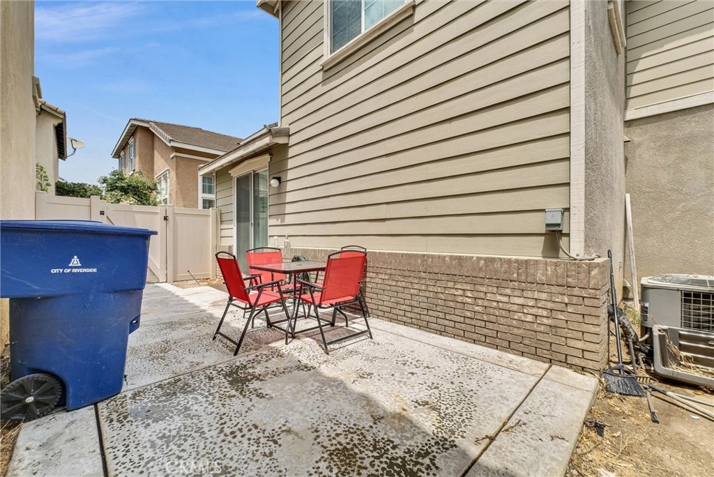 Riverside, California, 92501, United States, 3 Bedrooms Bedrooms, ,3 BathroomsBathrooms,Residential,For Sale,1895541
