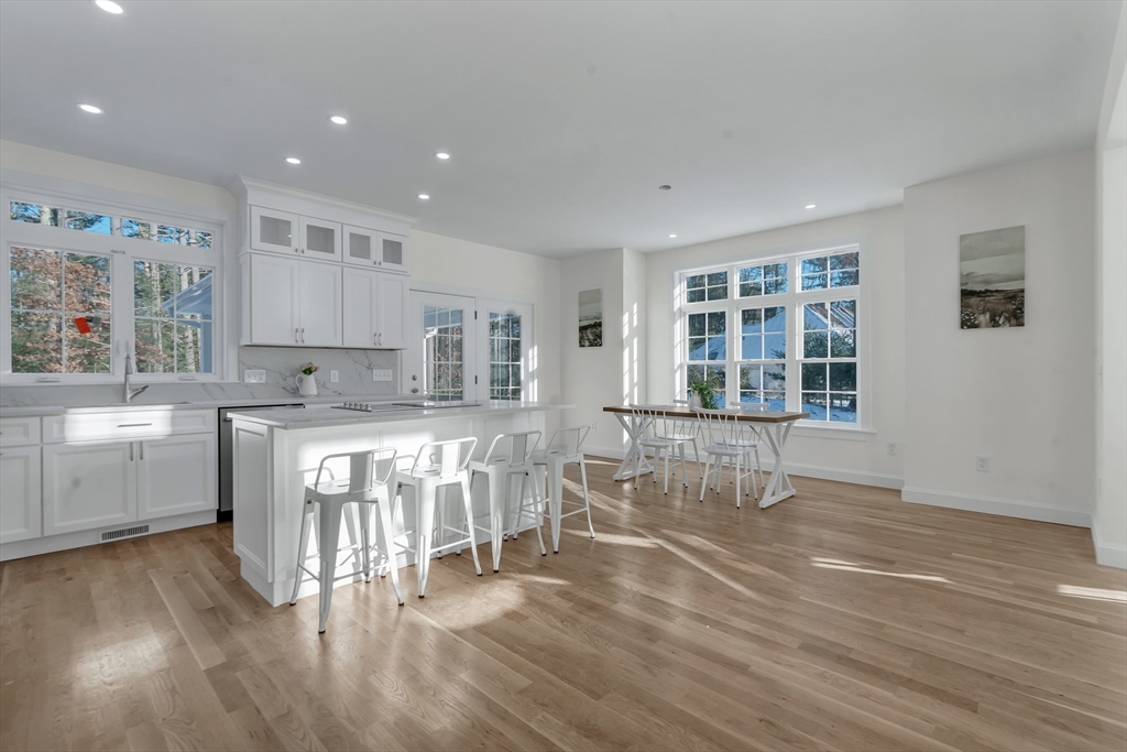 Rehoboth, Massachusetts, 02769, United States, 3 Bedrooms Bedrooms, ,4 BathroomsBathrooms,Residential,For Sale,2005285