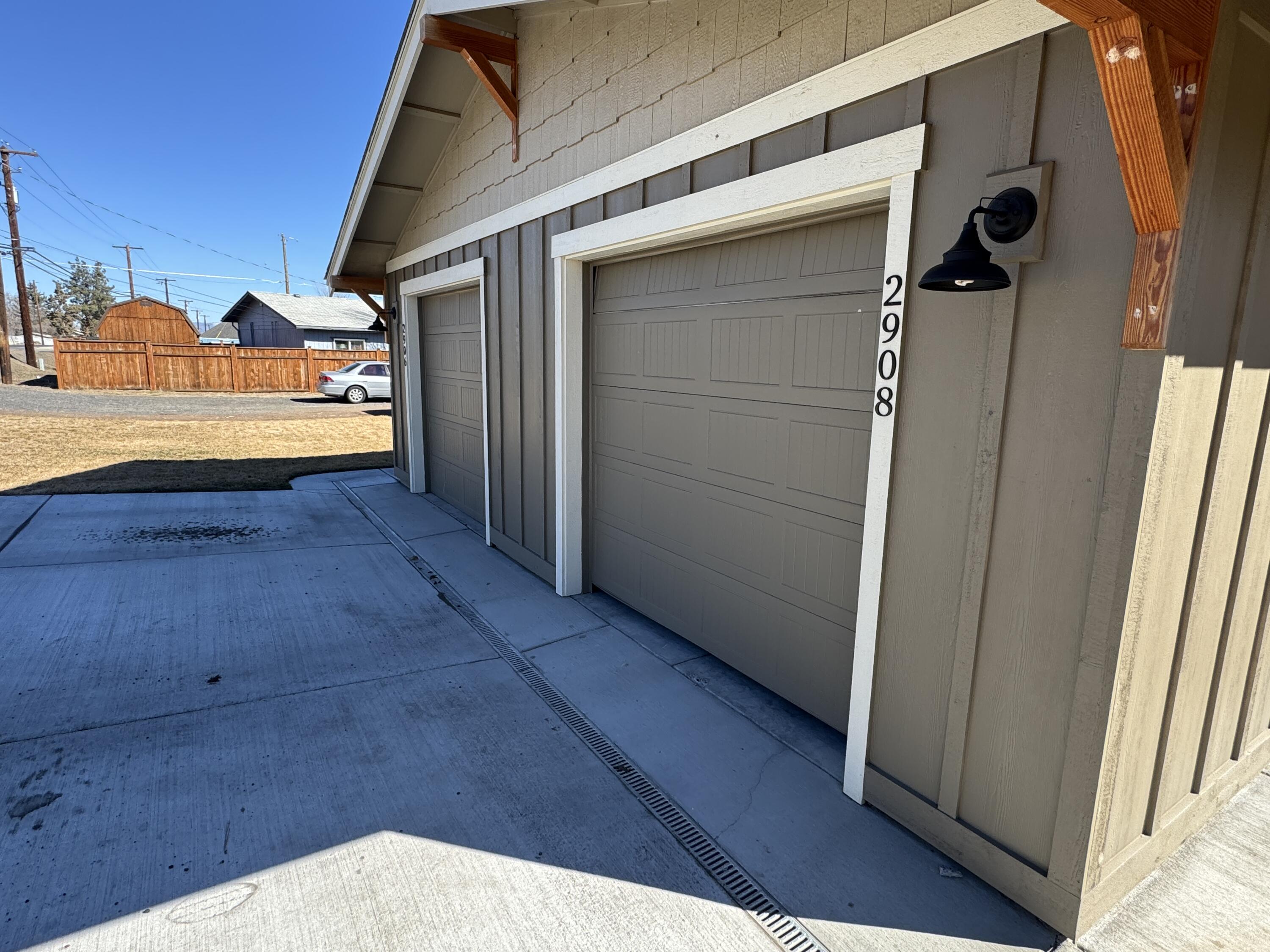 Redmond, Oregon, 97756, United States, ,Residential,For Sale,1937822