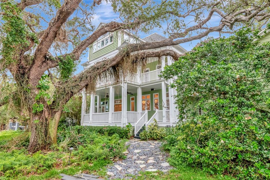 Tampa, Florida, 33611, United States, 5 Bedrooms Bedrooms, ,7 BathroomsBathrooms,Residential,For Sale,1988340