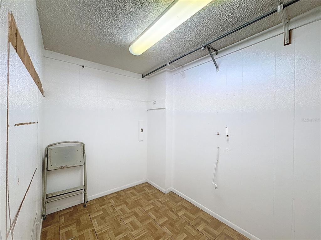 Venice, Florida, 34285, United States, 2 Bedrooms Bedrooms, ,2 BathroomsBathrooms,Residential,For Sale,1916690