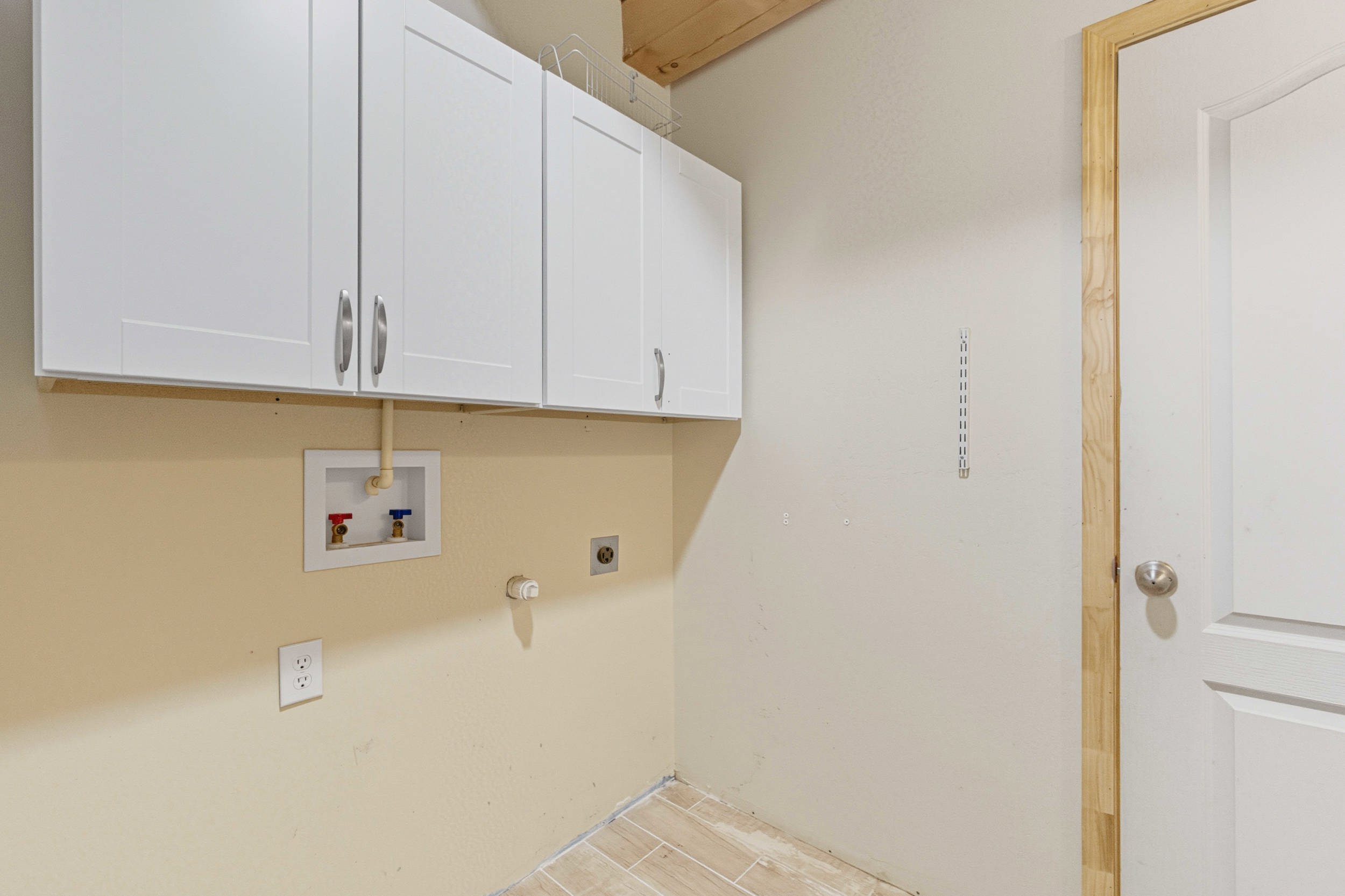 Veguita, New Mexico, 87062, United States, 4 Bedrooms Bedrooms, ,2 BathroomsBathrooms,Residential,For Sale,1974497