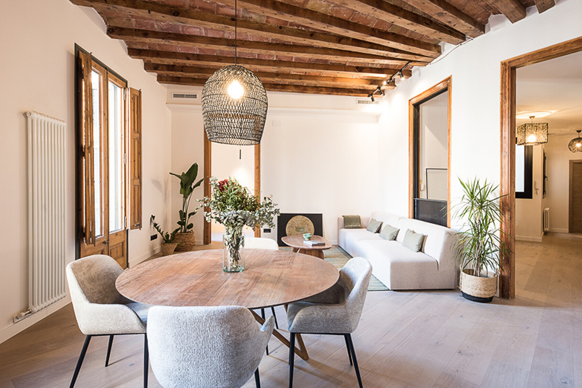  Beautiful apartment in Eixample, Barcelona: Modernized Elegance - 物件實景