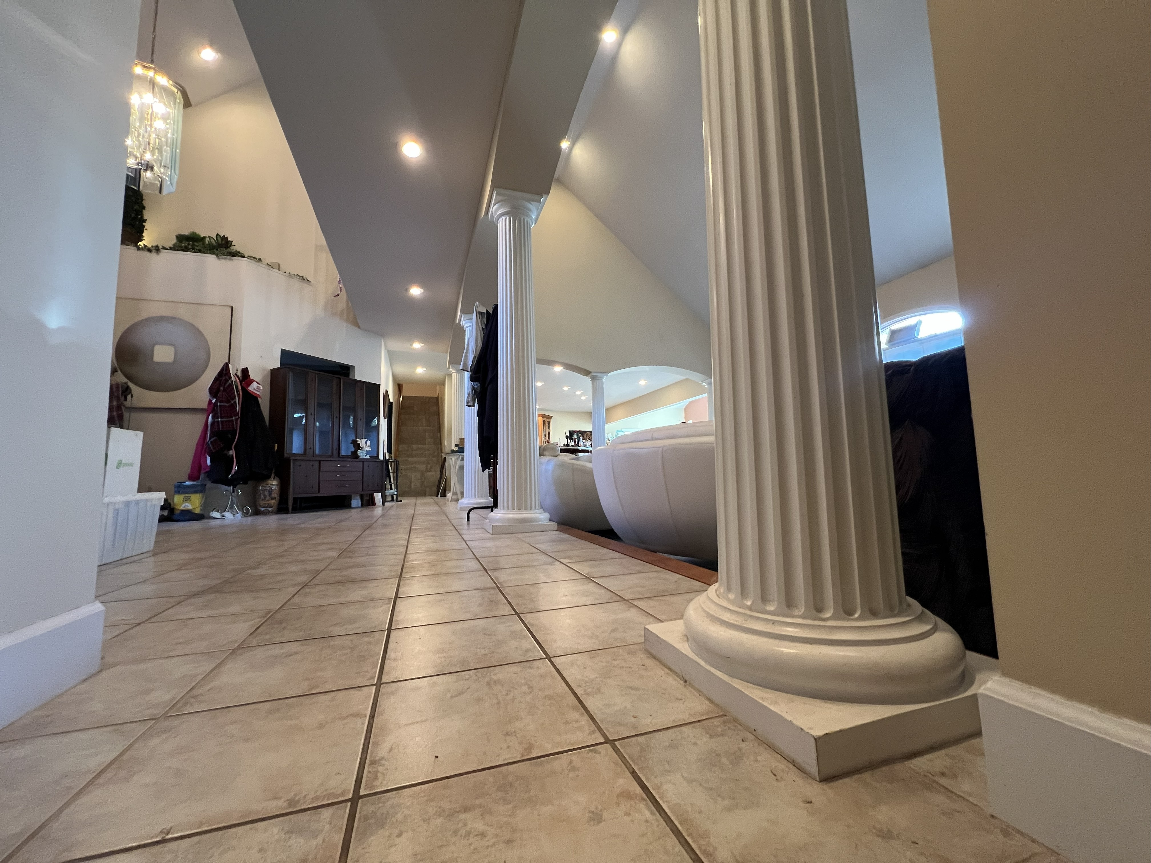 Terre Haute, Indiana, 47802, United States, 3 Bedrooms Bedrooms, ,4 BathroomsBathrooms,Residential,For Sale,1976424