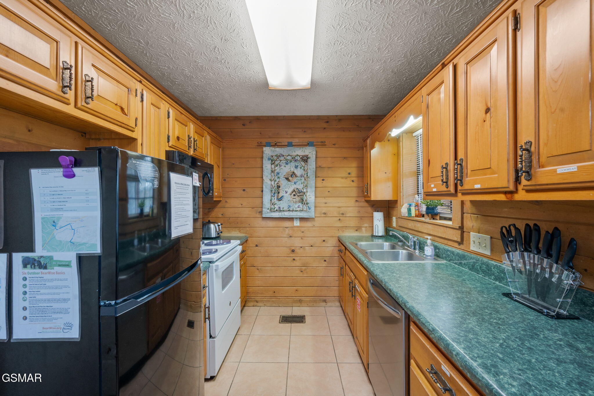 Sevierville, Tennessee, 37862, United States, 3 Bedrooms Bedrooms, ,3 BathroomsBathrooms,Residential,For Sale,1931805