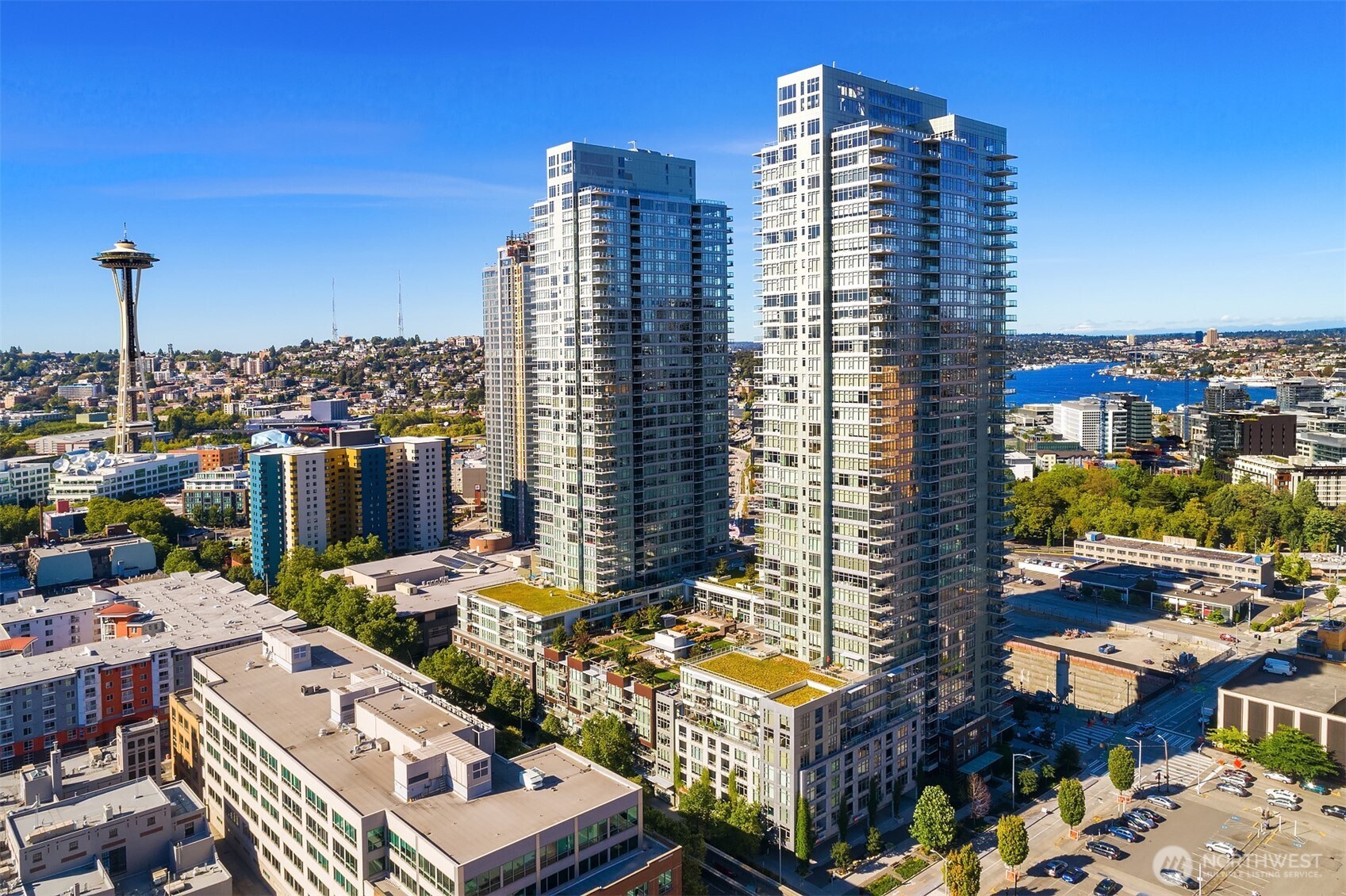 Seattle, Washington, 98121, United States, 1 Bedroom Bedrooms, ,1 BathroomBathrooms,Residential,For Sale,1950574