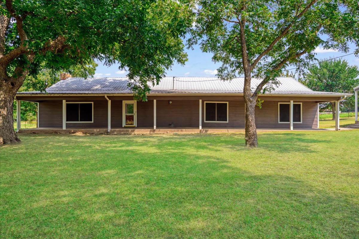 Savoy, Texas, 75479, United States, 3 Bedrooms Bedrooms, ,2 BathroomsBathrooms,Residential,For Sale,1979874