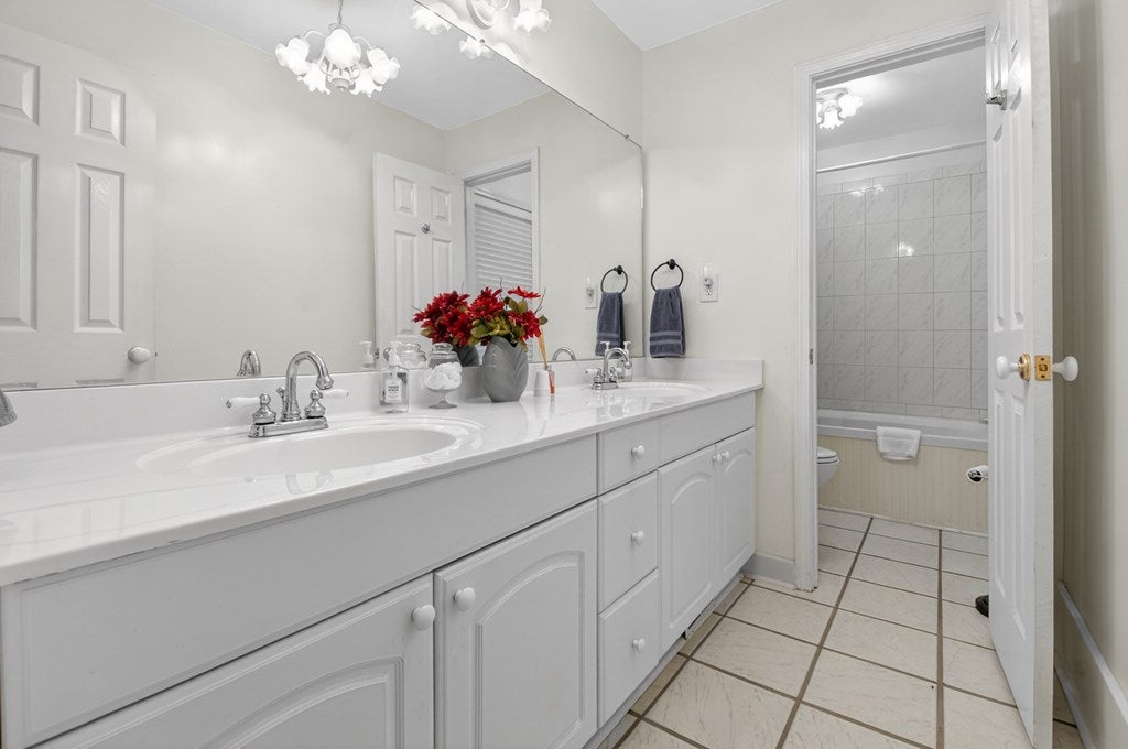 Talking Rock, Georgia, 30175, United States, 5 Bedrooms Bedrooms, ,4 BathroomsBathrooms,Residential,For Sale,1848832