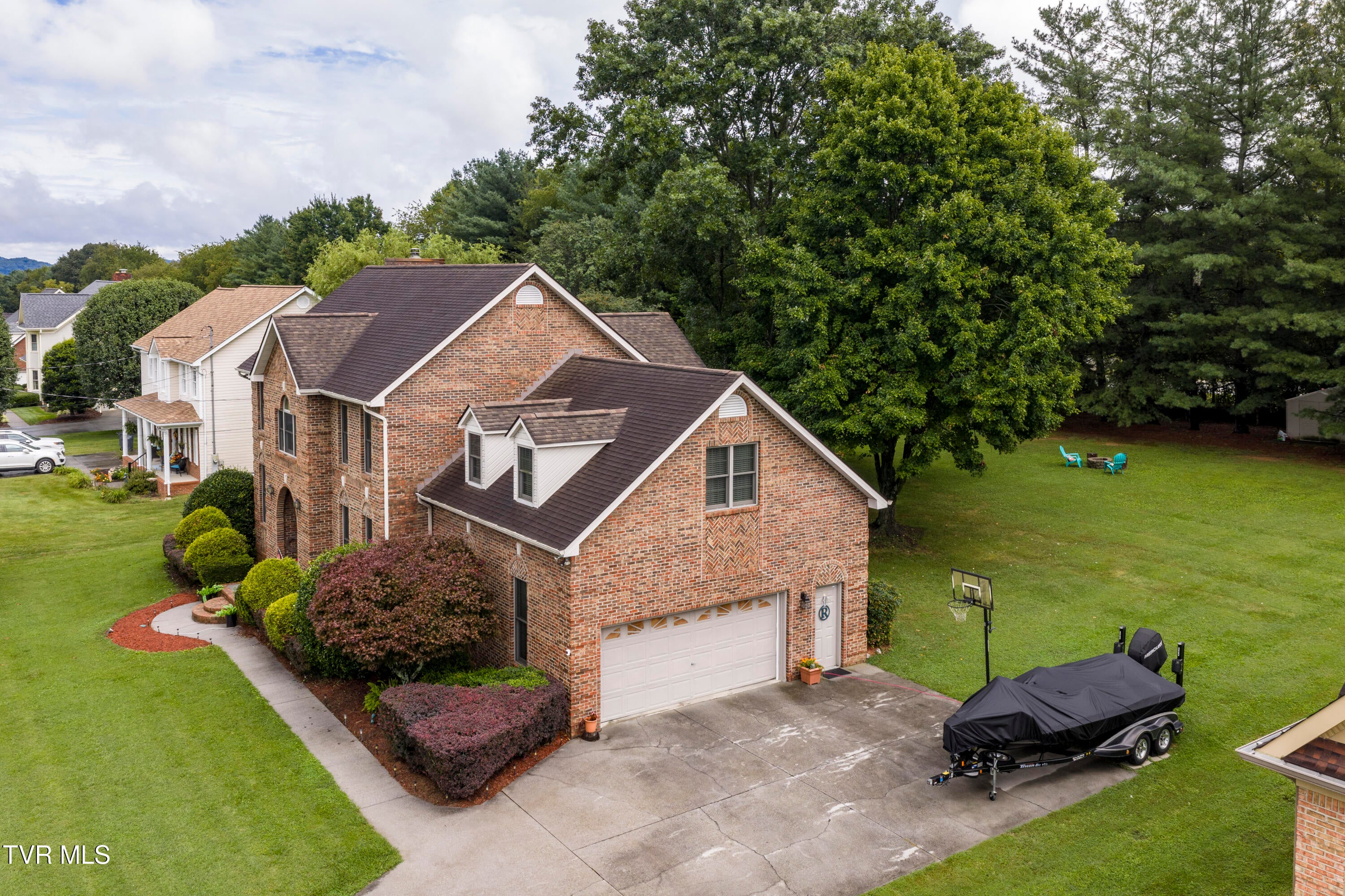 Kingsport, Tennessee, 37663, United States, 5 Bedrooms Bedrooms, ,3 BathroomsBathrooms,Residential,For Sale,1940461