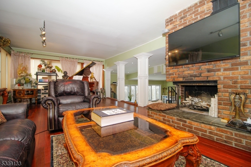 Vernon Twp., New Jersey, 07461-4534, United States, 5 Bedrooms Bedrooms, ,3 BathroomsBathrooms,Residential,For Sale,1944793