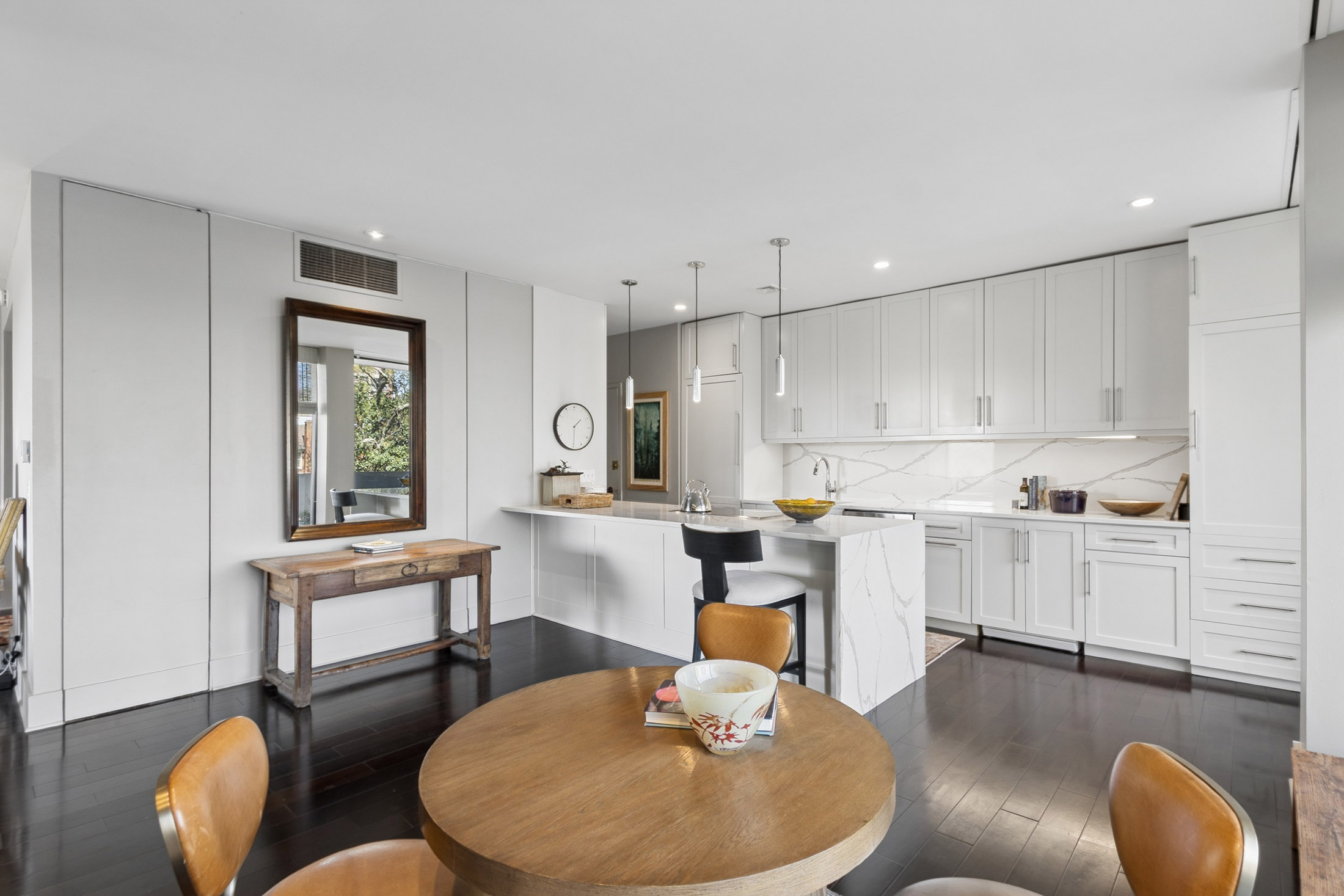  Easy Living at Plaza Towers - 物件實景