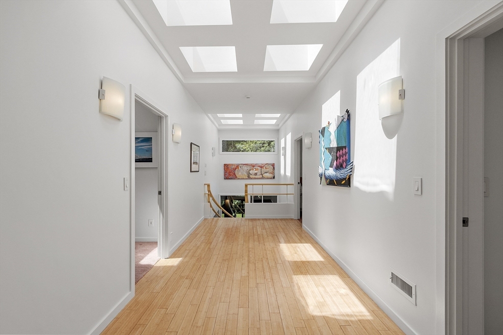 Carlisle, Massachusetts, 01741, United States, 4 Bedrooms Bedrooms, ,5 BathroomsBathrooms,Residential,For Sale,1874454