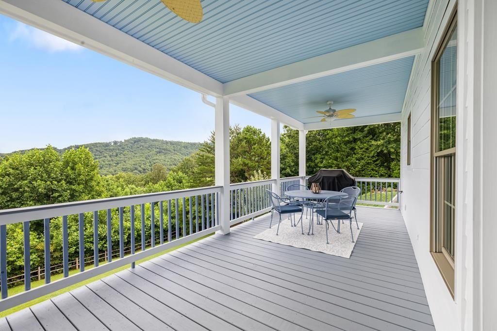 Warne, North Carolina, 28909, United States, 3 Bedrooms Bedrooms, ,3 BathroomsBathrooms,Residential,For Sale,1878165
