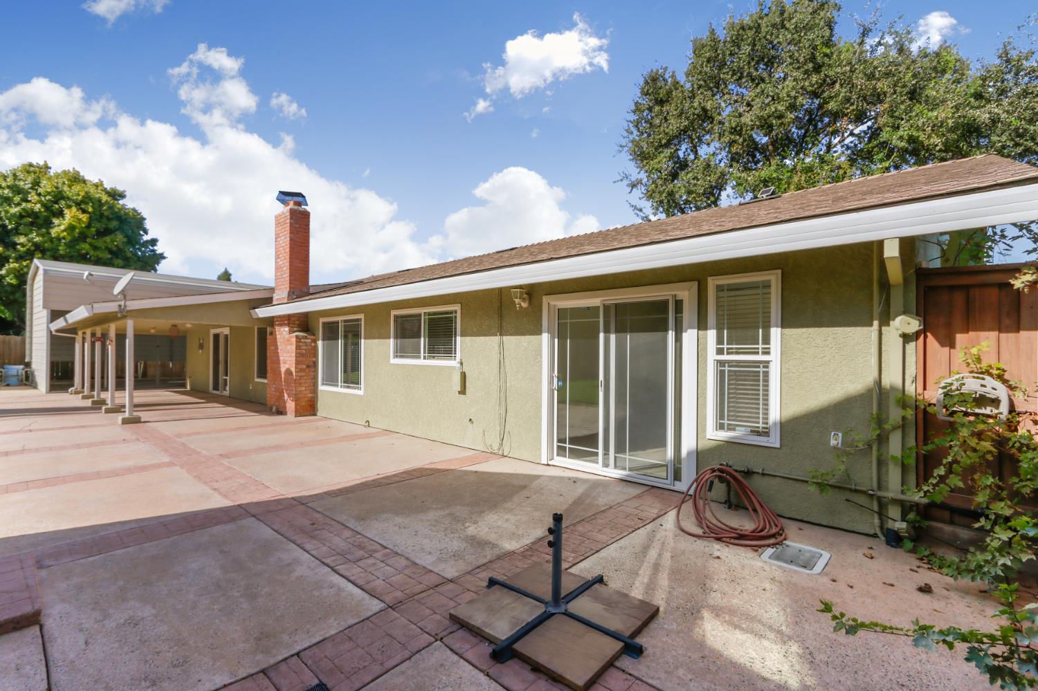 Elk Grove, California, 95624, United States, 4 Bedrooms Bedrooms, ,3 BathroomsBathrooms,Residential,For Sale,1987914
