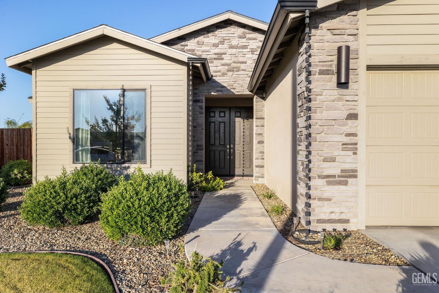 Bakersfield, California, 93313, United States, 4 Bedrooms Bedrooms, ,3 BathroomsBathrooms,Residential,For Sale,1917605