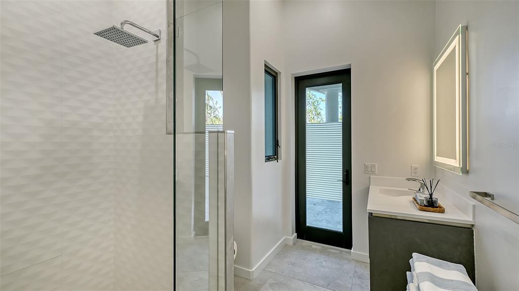 Sarasota, Florida, 34239, United States, 4 Bedrooms Bedrooms, ,7 BathroomsBathrooms,Residential,For Sale,1759750