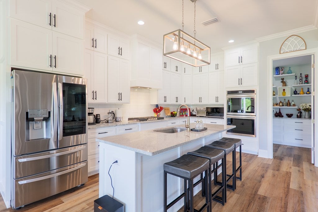 Valdosta, Georgia, 31601, United States, 4 Bedrooms Bedrooms, ,5 BathroomsBathrooms,Residential,For Sale,1991156