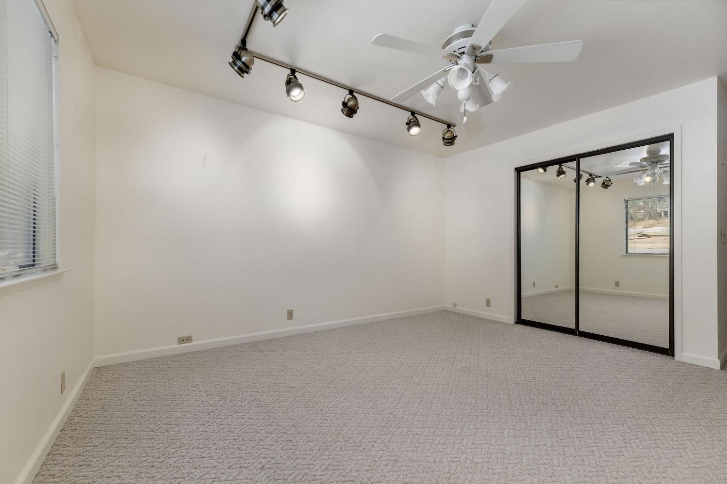 Grass Valley, California, 95949, United States, 4 Bedrooms Bedrooms, ,4 BathroomsBathrooms,Residential,For Sale,2015121