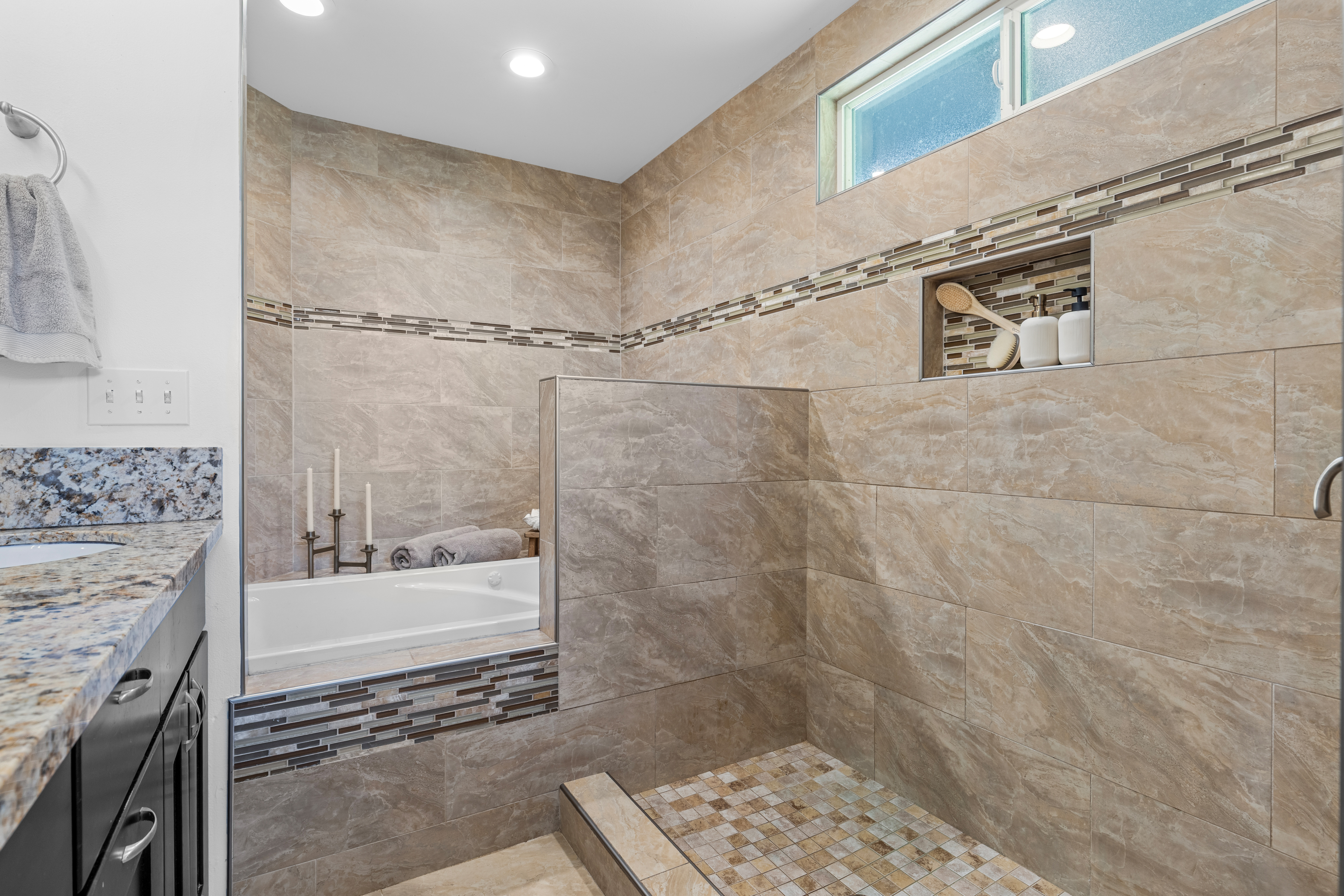 Mountain View, Hawaii, 96760, United States, 4 Bedrooms Bedrooms, ,2 BathroomsBathrooms,Residential,For Sale,1940601