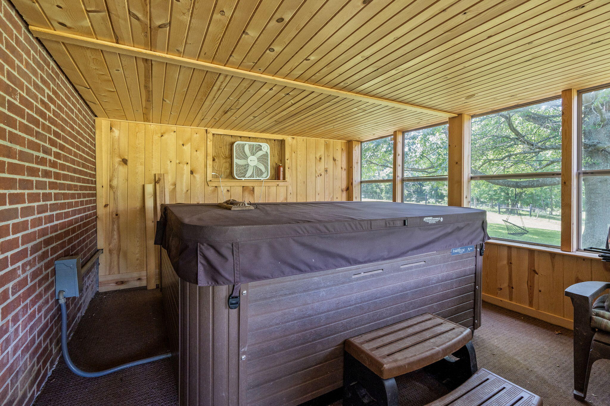 Waddy, Kentucky, 40076, United States, 3 Bedrooms Bedrooms, ,2 BathroomsBathrooms,Residential,For Sale,1979583