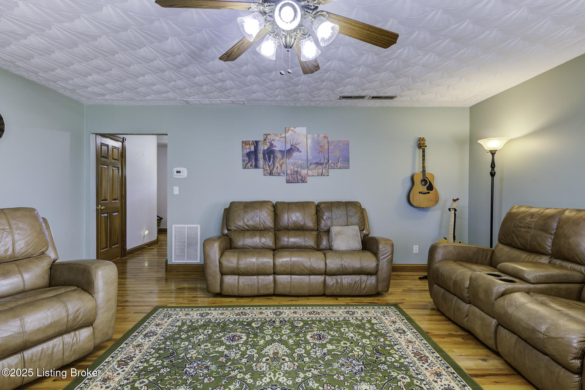 Bloomfield, Kentucky, 40008, United States, 3 Bedrooms Bedrooms, ,3 BathroomsBathrooms,Residential,For Sale,1968876