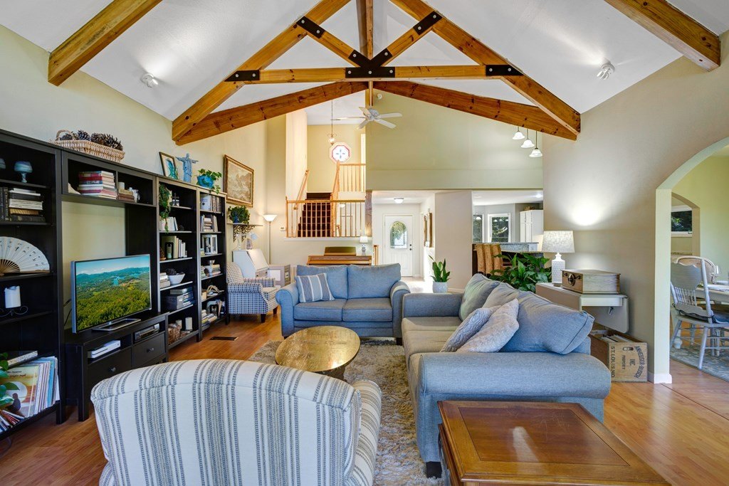 Hayesville, North Carolina, 28904, United States, 5 Bedrooms Bedrooms, ,4 BathroomsBathrooms,Residential,For Sale,1936874