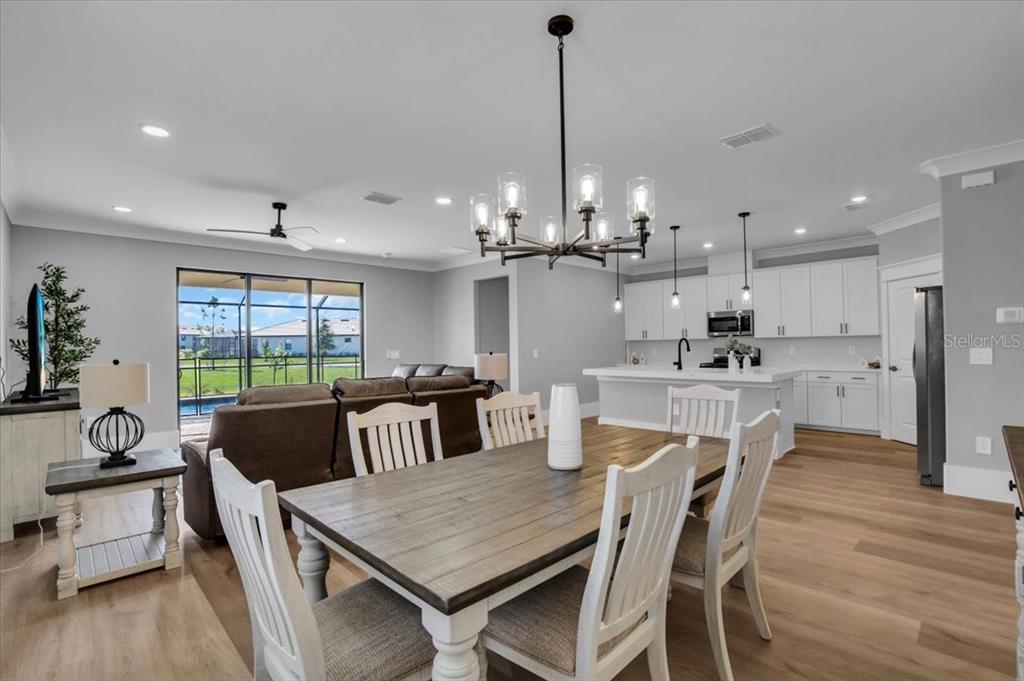 Bradenton, Florida, 34211, United States, 4 Bedrooms Bedrooms, ,3 BathroomsBathrooms,Residential,For Sale,1987959