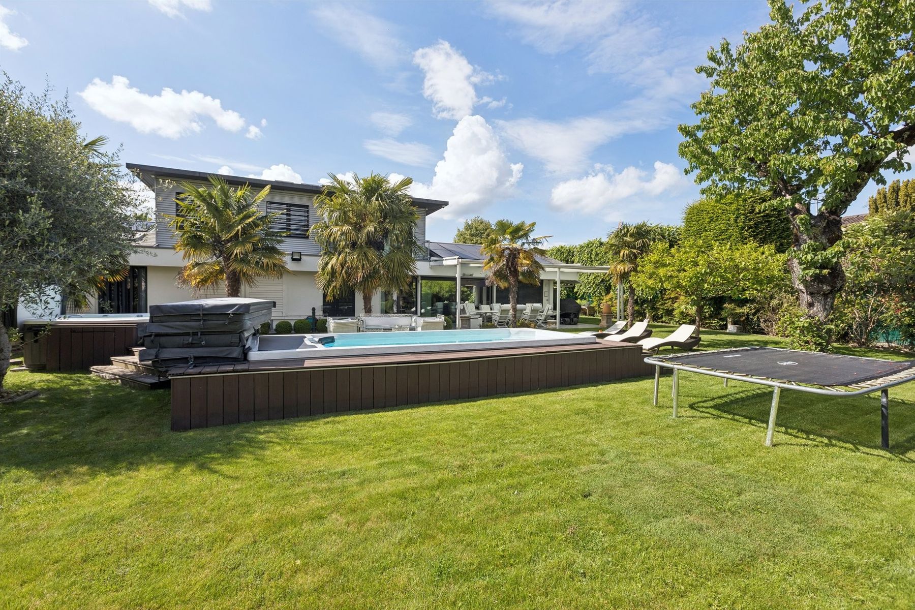  Contemporary villa in a privileged setting - 物件實景