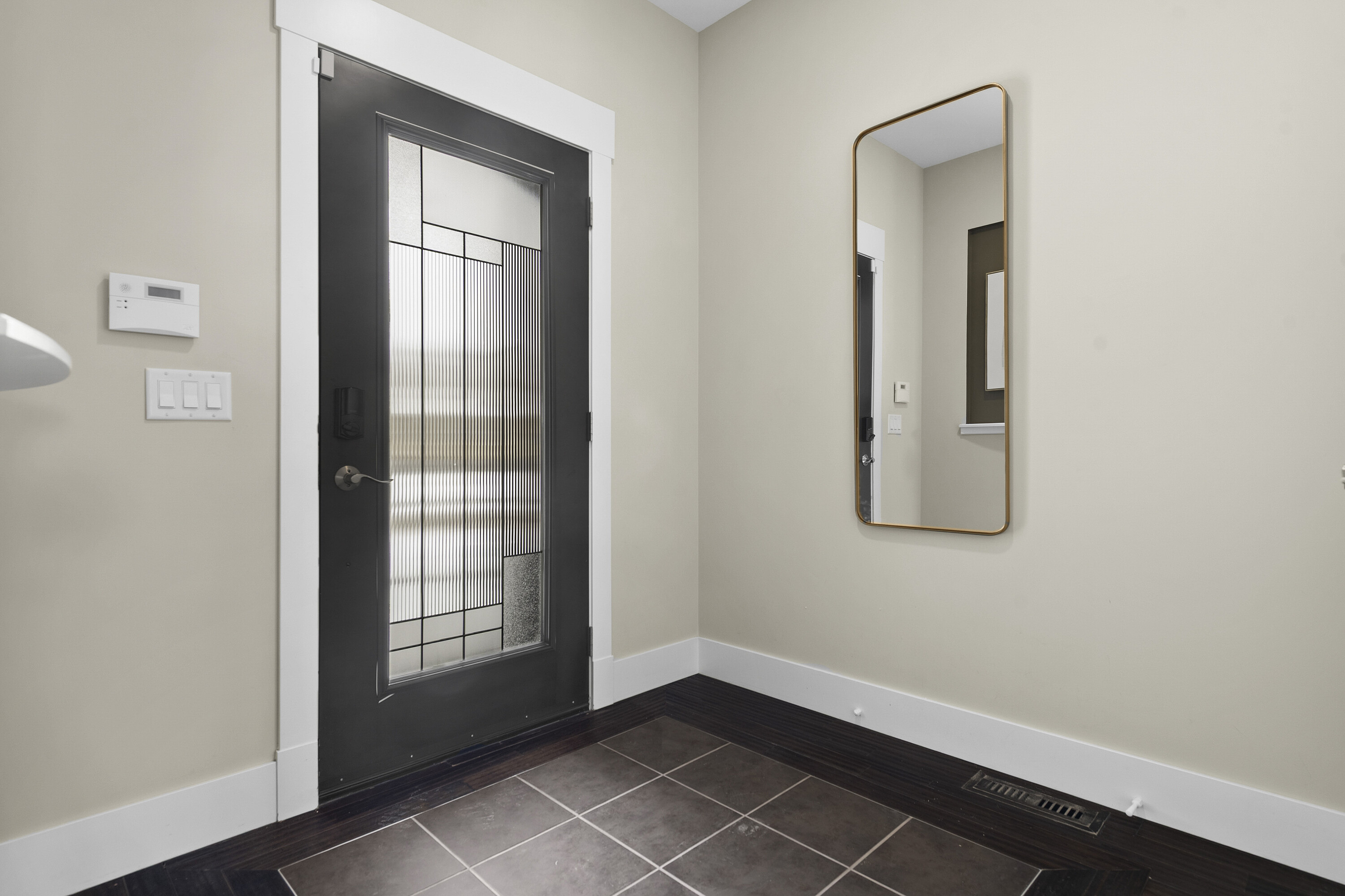  2040 46 Avenue SW, Calgary, AB - 物件實景