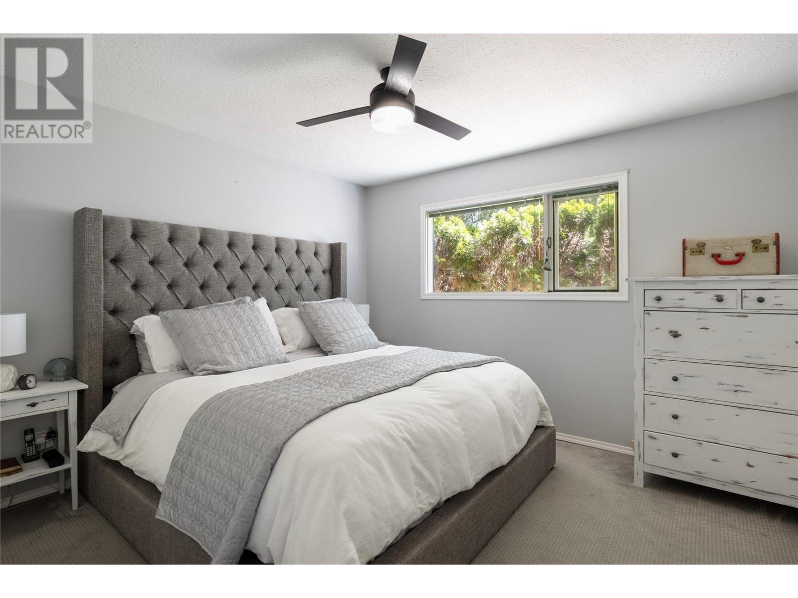 SPALLUMCHEEN, British Columbia, V4Y 0S8, CA, 5 Bedrooms Bedrooms, ,2 BathroomsBathrooms,Residential,For Sale,1950720