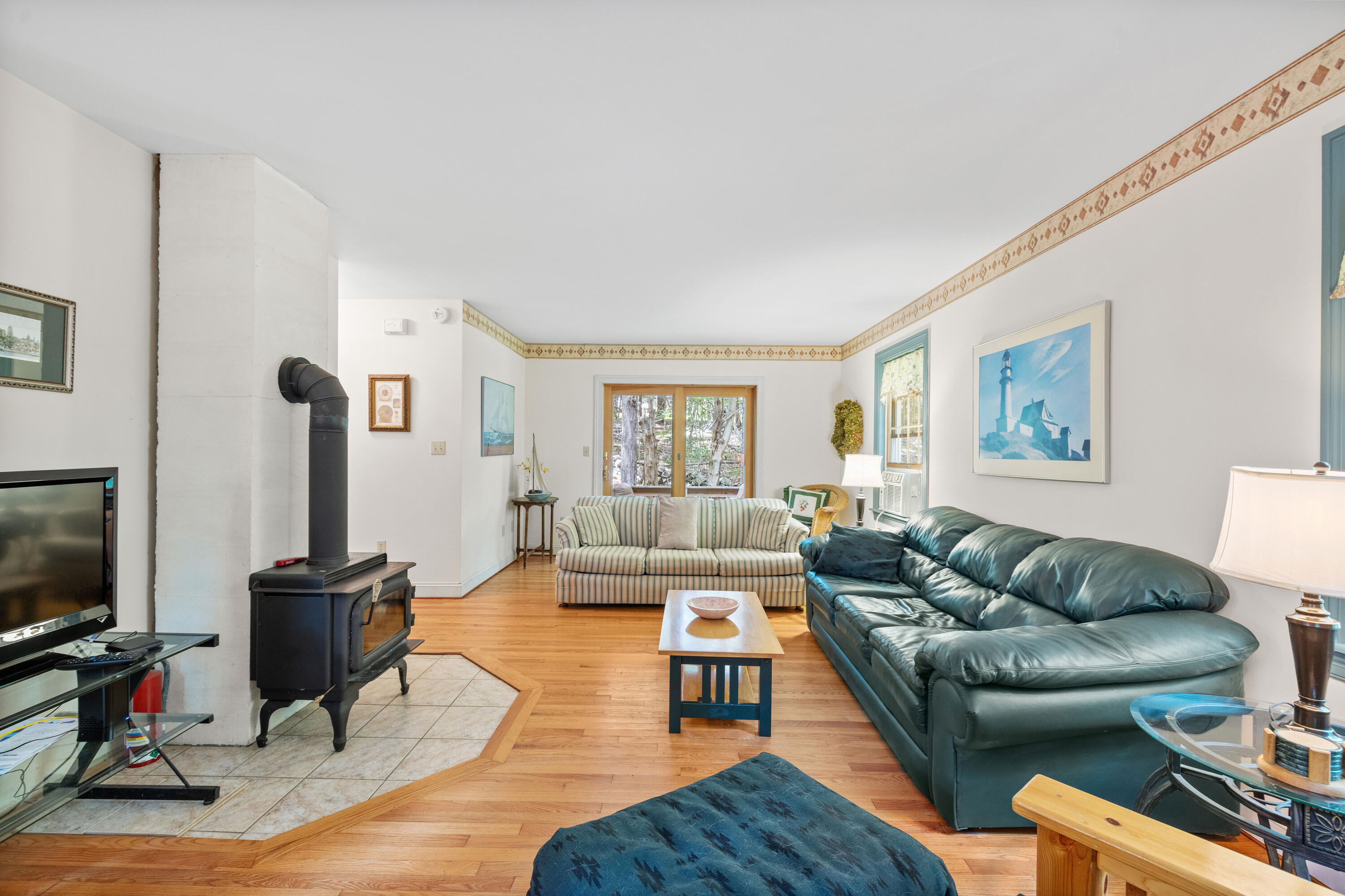 Ogunquit, Maine, 03907, United States, 2 Bedrooms Bedrooms, ,2 BathroomsBathrooms,Residential,For Sale,1885422