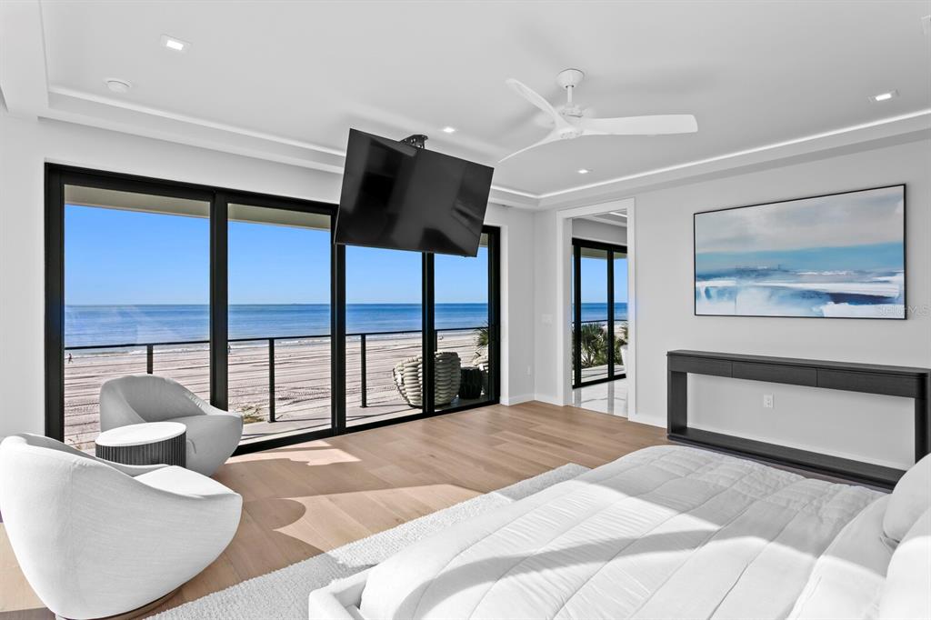 Indian Rocks Beach, Florida, 33785, United States, 8 Bedrooms Bedrooms, ,11 BathroomsBathrooms,Residential,For Sale,1997282