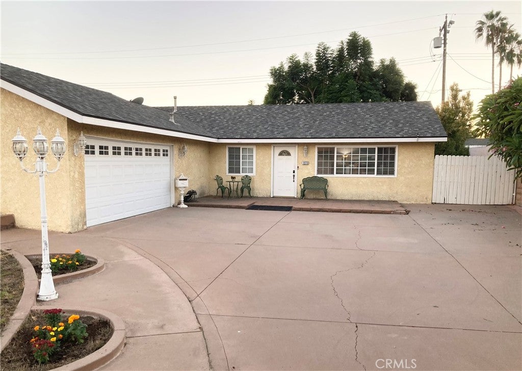 Elsinor Ave, Ventura, CA 93004