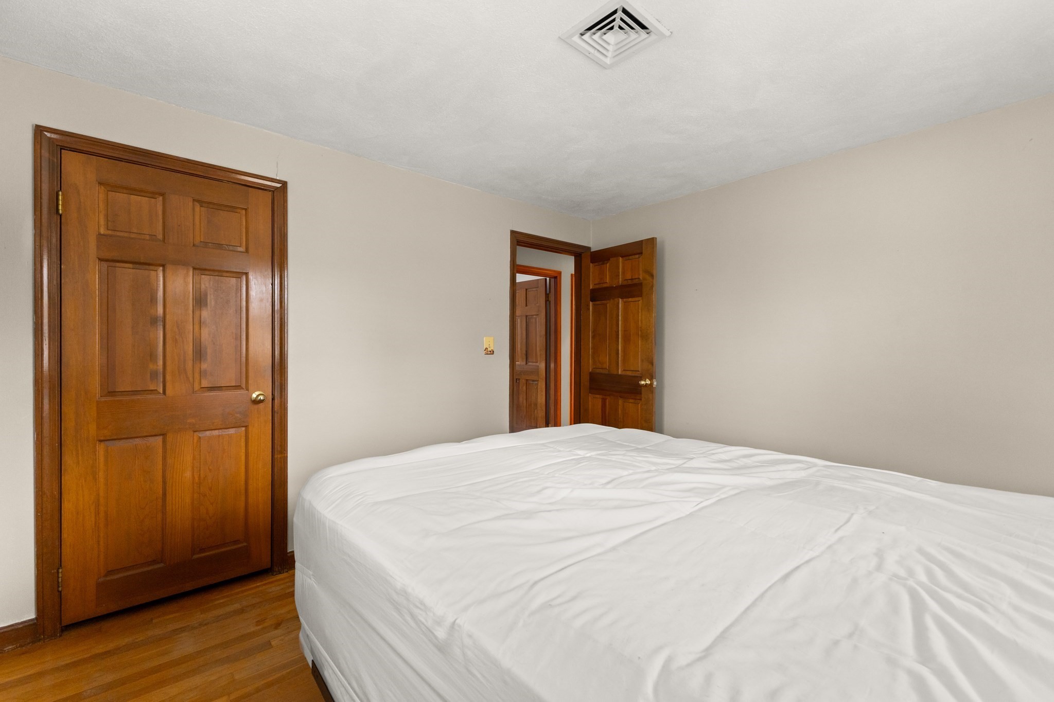 Hanover, Massachusetts, 02339, United States, 3 Bedrooms Bedrooms, ,2 BathroomsBathrooms,Residential,For Sale,2001191