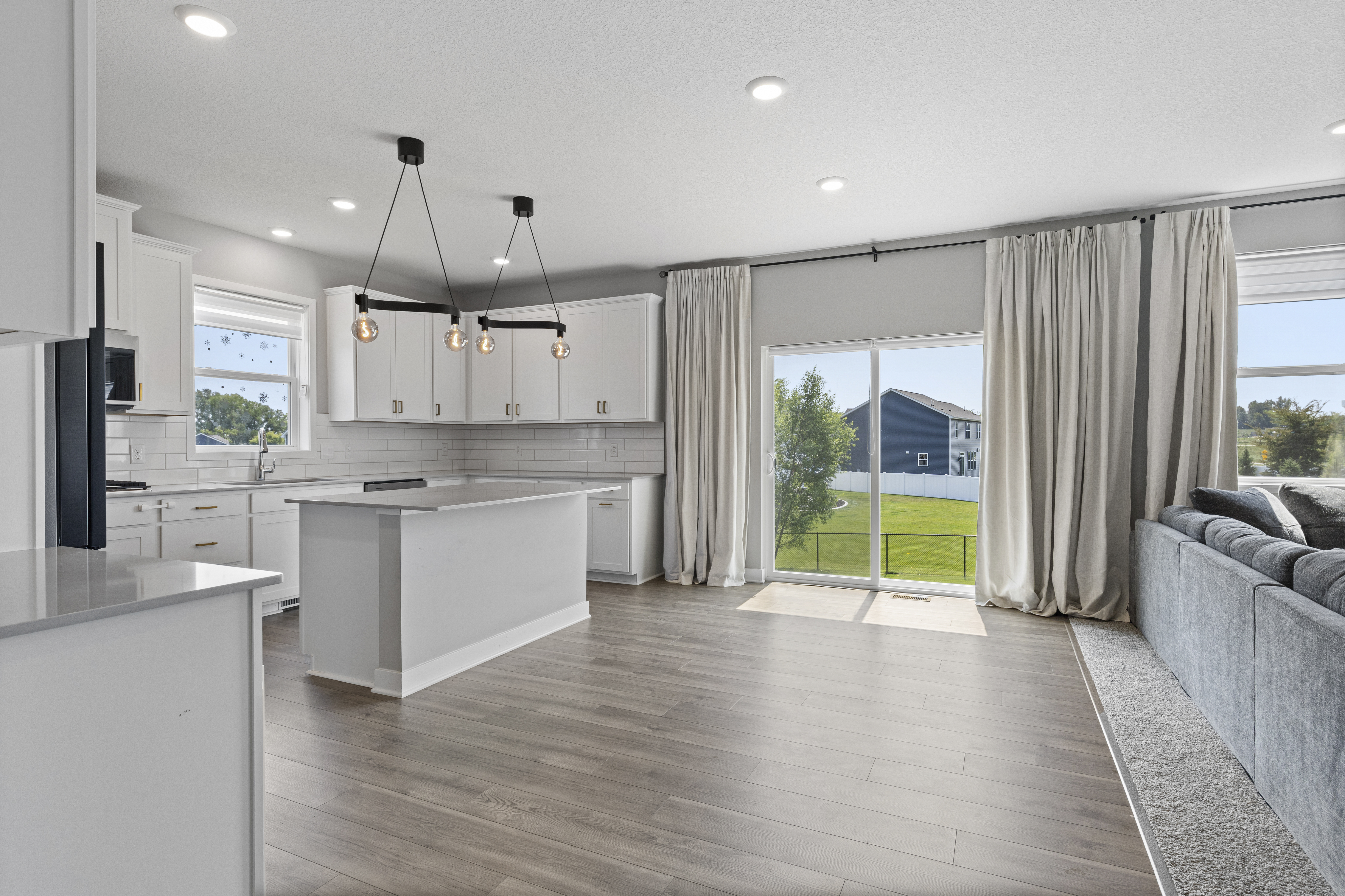  Spacious Living in the Heart of Pinnacle Reserve - 物件實景