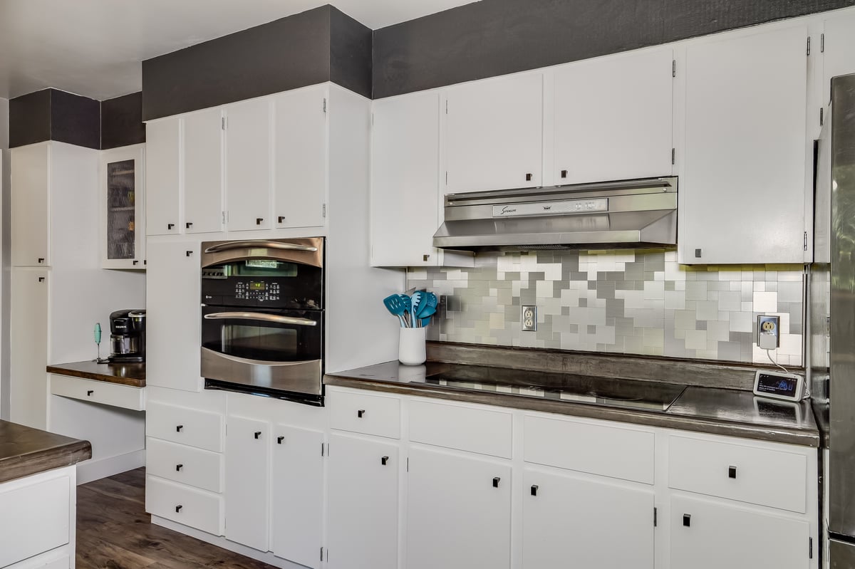 Cheyenne, Wyoming, 8200, United States, 6 Bedrooms Bedrooms, ,2 BathroomsBathrooms,Residential,For Sale,2007508