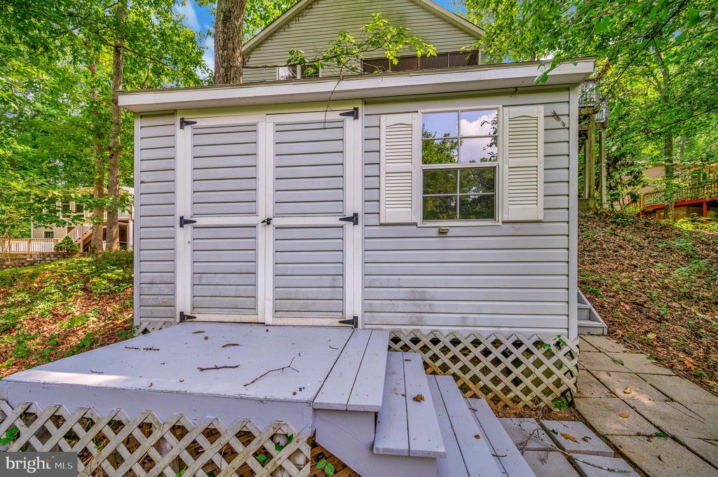 Locust Grove, Virginia, 22508, United States, 4 Bedrooms Bedrooms, ,3 BathroomsBathrooms,Residential,For Sale,1976056