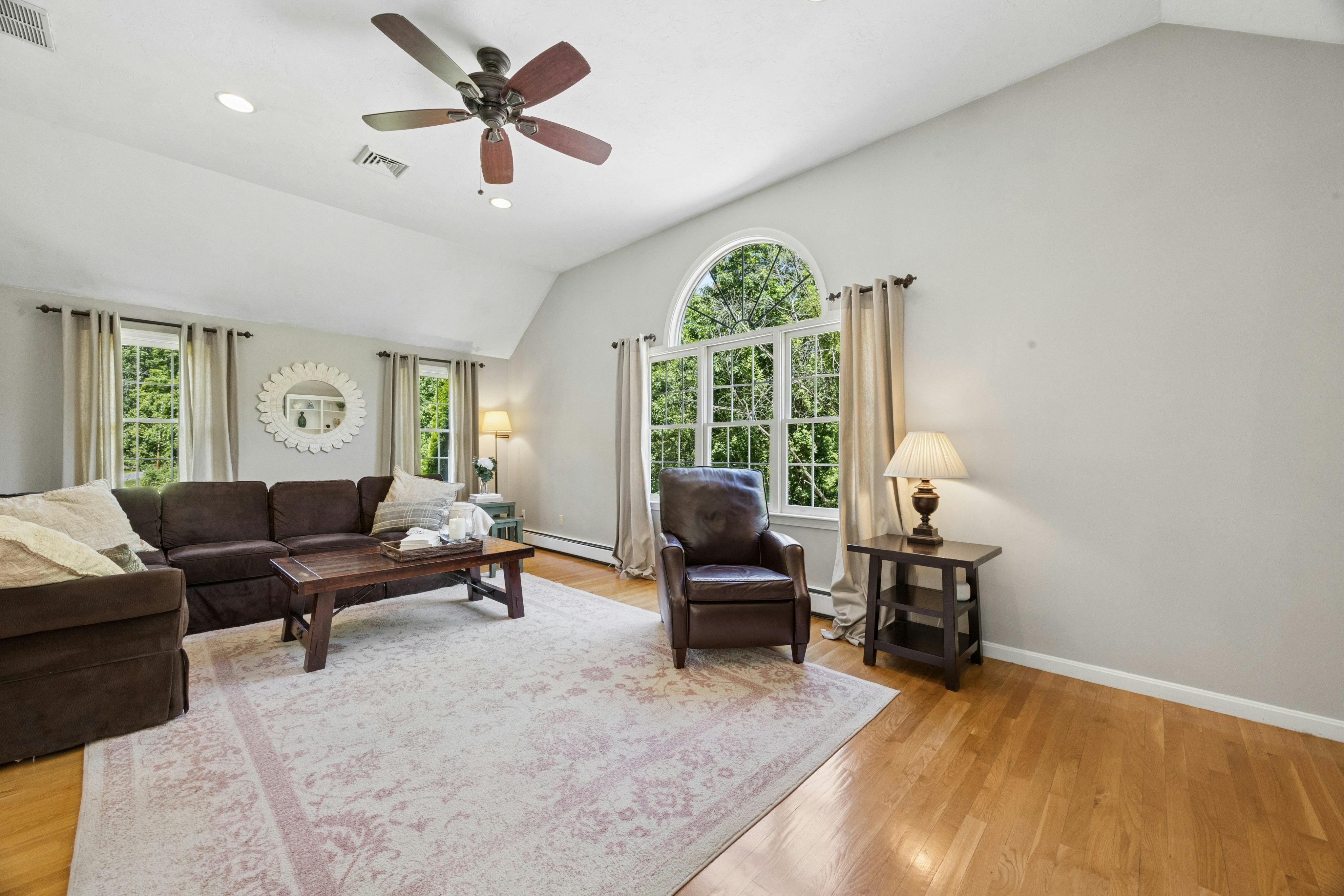  28 Whitman Street, Stow, MA 01775 - 物件實景