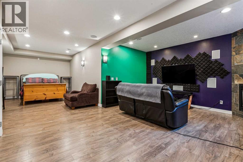 OKOTOKS, Alberta, T1S 0K1, CA, 4 Bedrooms Bedrooms, ,3 BathroomsBathrooms,Residential,For Sale,1950972