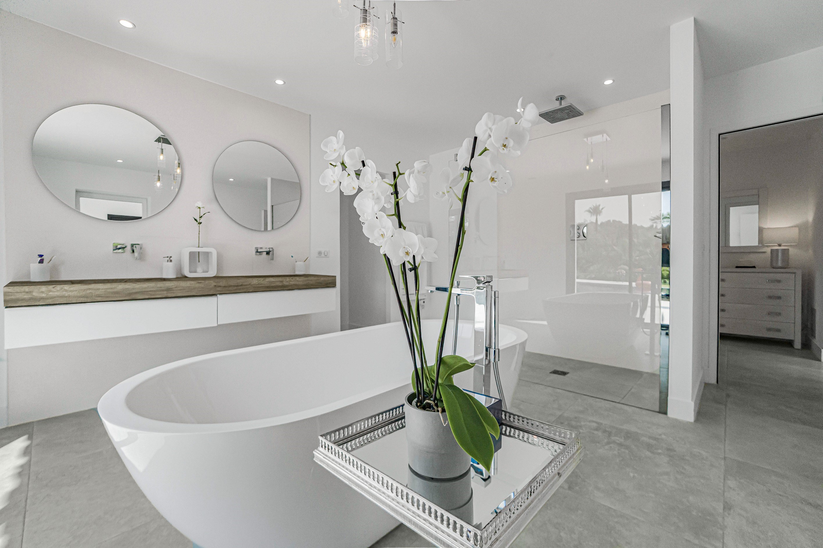  Mougins, renovated contemporary villa within the private estate Les Parcs de Mo… - 物件實景