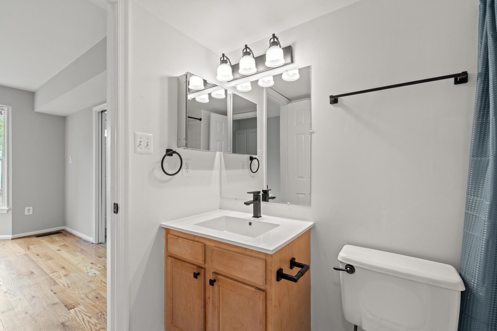  8405 Hollis Lane, Vienna, VA, 22182 - 物件實景