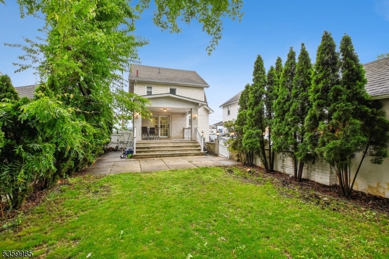 Bloomfield Twp., New Jersey, 07003, United States, 4 Bedrooms Bedrooms, ,3 BathroomsBathrooms,Residential,For Sale,1983850